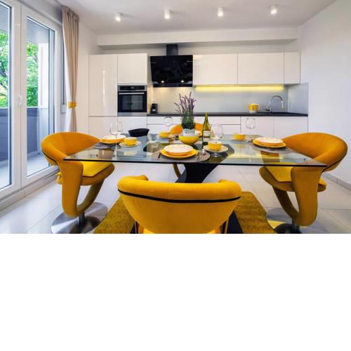 CITY AND BEACH LUXURY 4 STARS APARTMENT SPLIT
