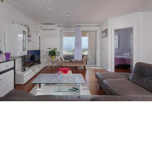 City Penthouse,sea view, free parking