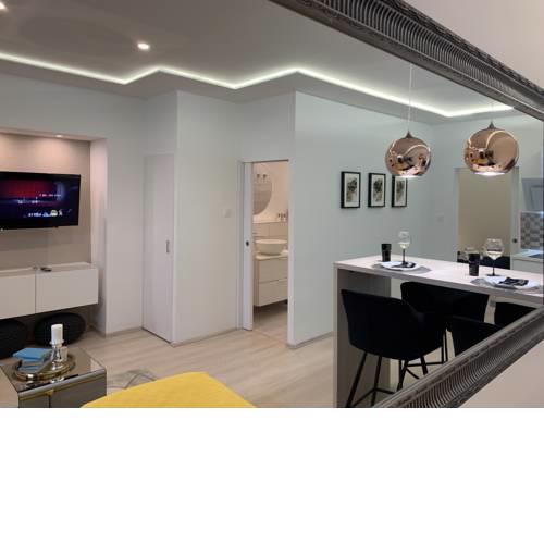 City street Apartman
