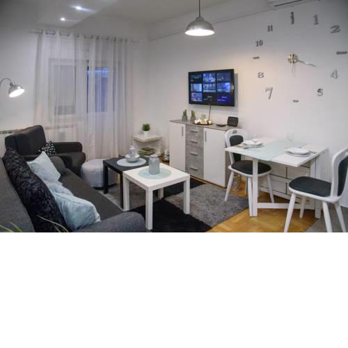 Close 2 Park Apartment