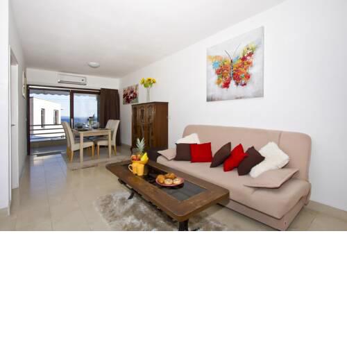 Comfort apt w balcony near beach Marjan and center