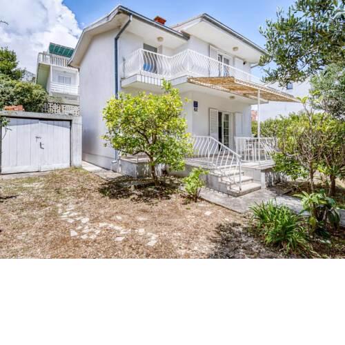 Comfortable Villa in Orebić with Garden near Seabeach