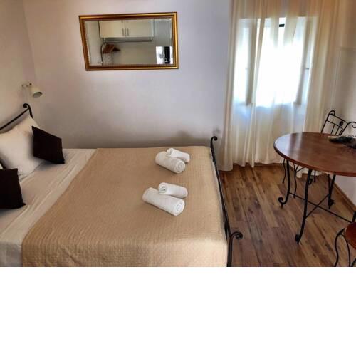 Comfy studio in traditional Dalmatian stone house