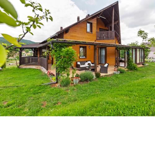 Cosy Apartment in Otočac with Balcony