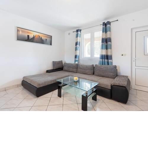 Cosy Apartment in Vir with Sea Beach Nearby