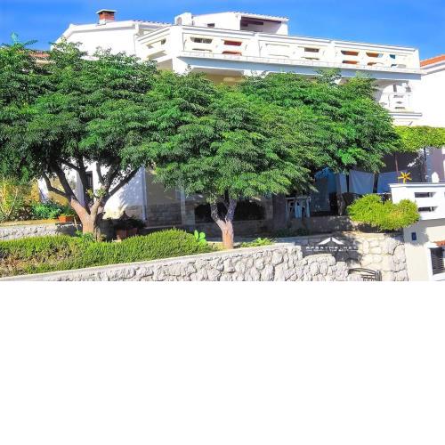Cosy Apartment near the beach in Zubovici Croatia