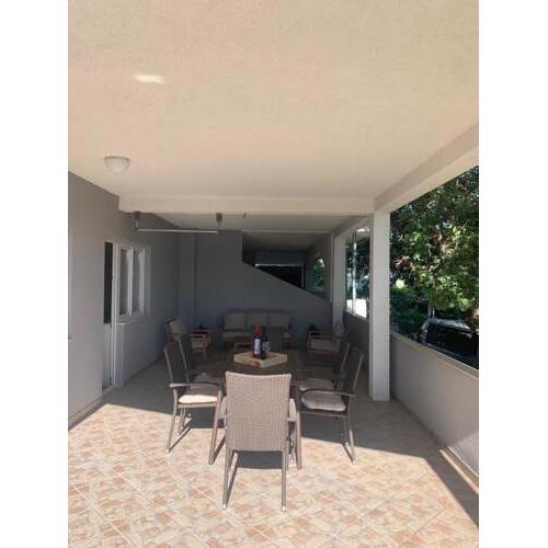 Cosy apartment whit big terrace