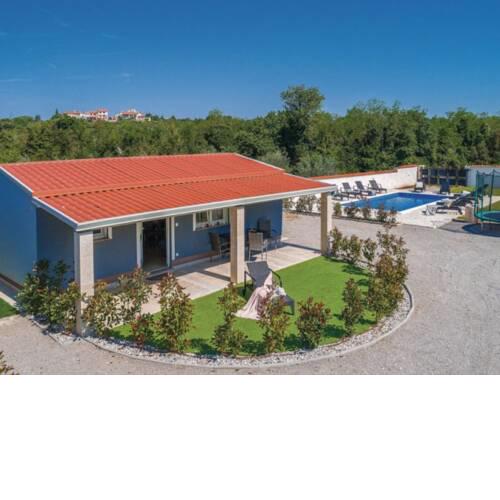 Cosy Holiday Home in Banjole near Pula City Centre