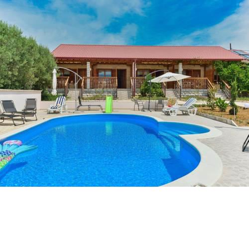 Cosy Holiday Home in Polača with Swimming Pool