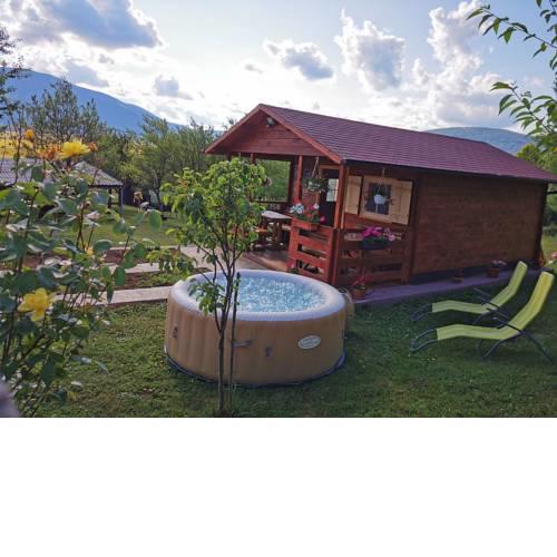 Cottage La Sierra with JACUZZI