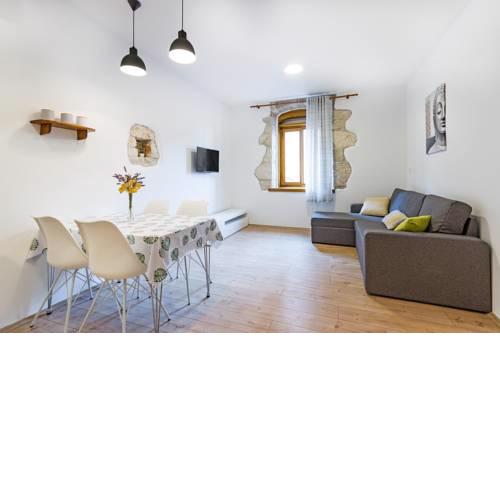Cozy apartment 10 min from the beach