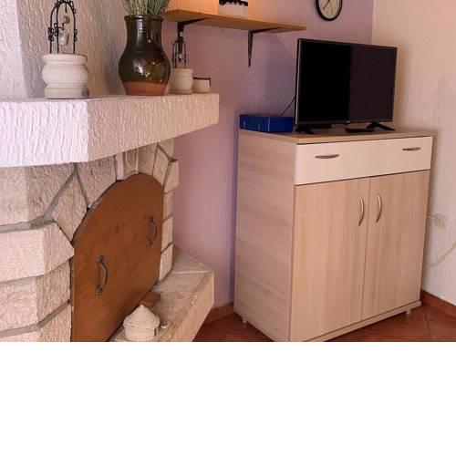 Cozy Dorina Apartment for 2 with a fireplace