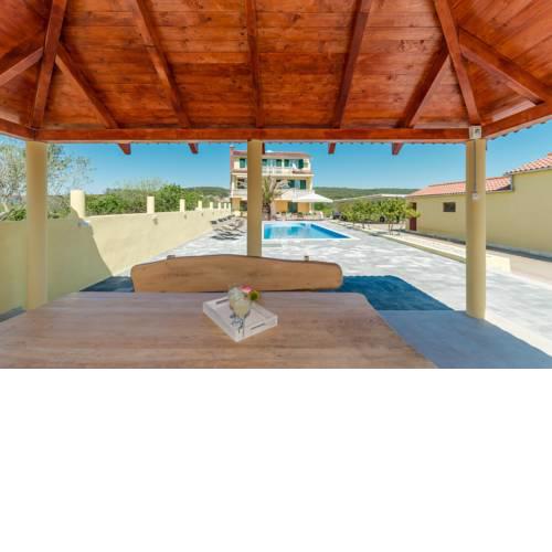 Crowonder Sun&Fun Apartments