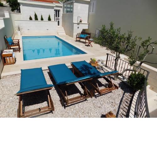 ctbv243/ Holiday house with private pool