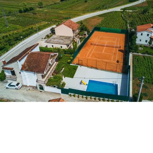 ctim301-Holidayhouse with pool and private tennis court 8+2 people
