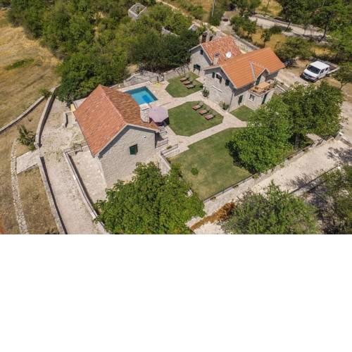 ctim304-Villa with Pool 7+1 Person and three renovated stone houses in Imotski-Makarska