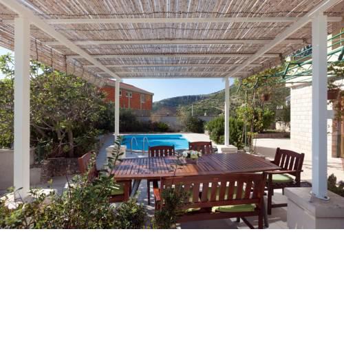 ctma102 /Holiday house with private pool