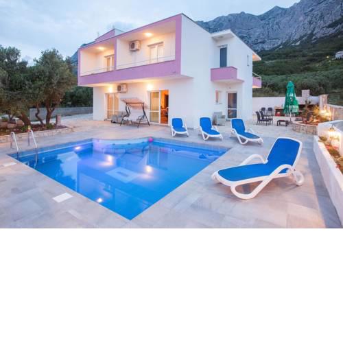 ctma133/ Holiday house with private pool
