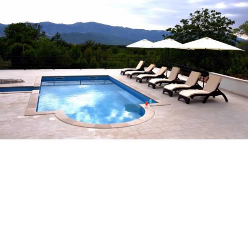 ctns232/ Holiday house with private pool