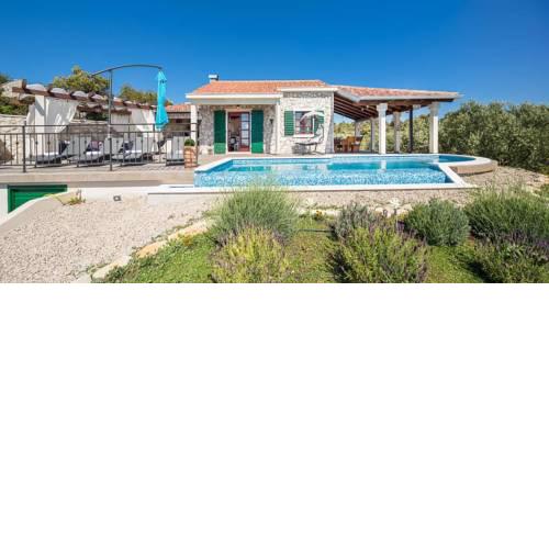 ctro166/ Villa with private pool