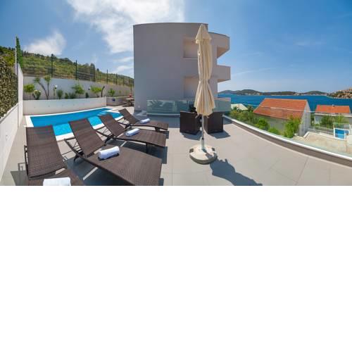 ctro168/ Modern villa with private pool