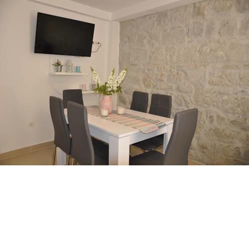 Dalmatian Stone House by the sea "Andrea"