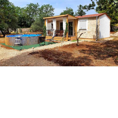 Dalmatian tiny houses