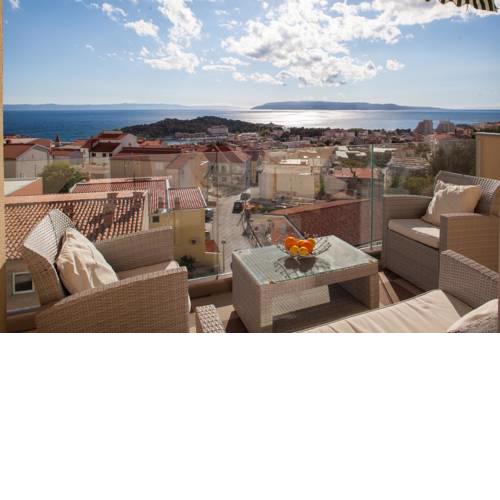 Damira Apartments