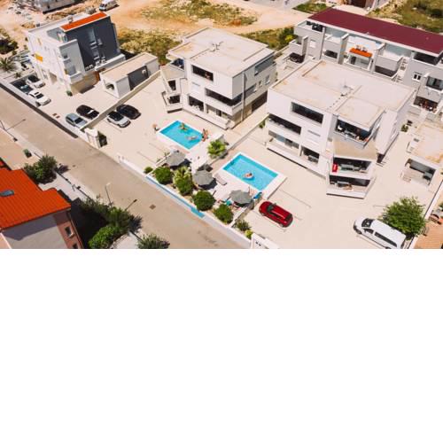 Danivan Pool Villas