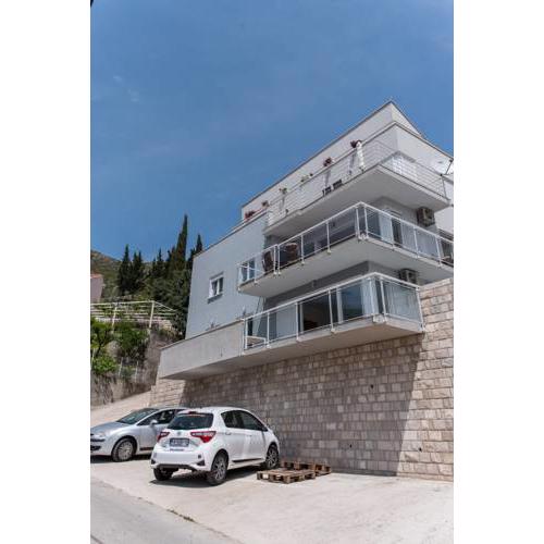 De Luxe Apartment Mediteran 4****
