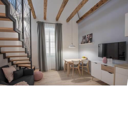 DeLuxe Gladiators House