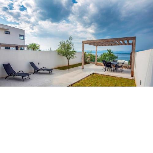 Deluxe sea view Rova Apartment