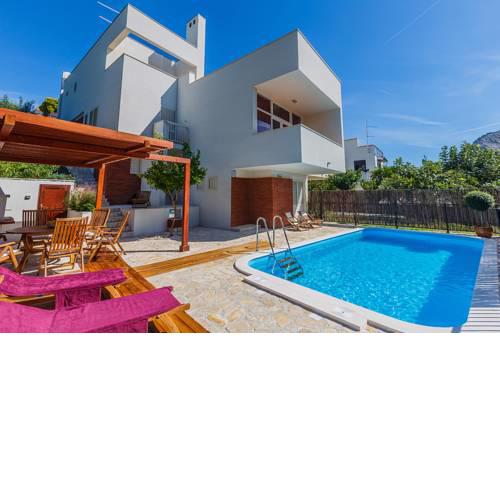 Deluxe Villa Apartment