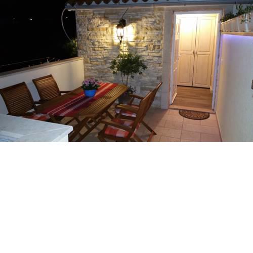 Dentex Apartments