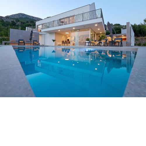 Design Villa Clavis-Brand new villa with a view