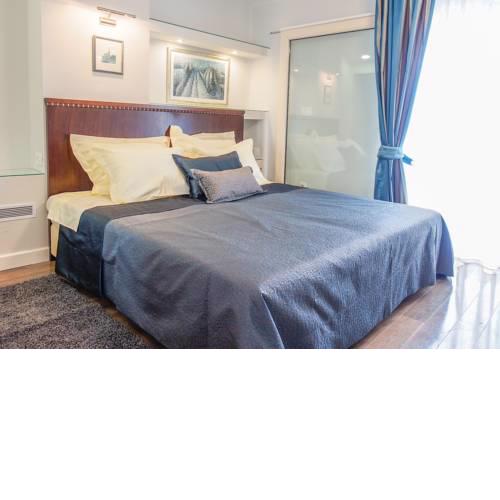 DeVecchi rooms
