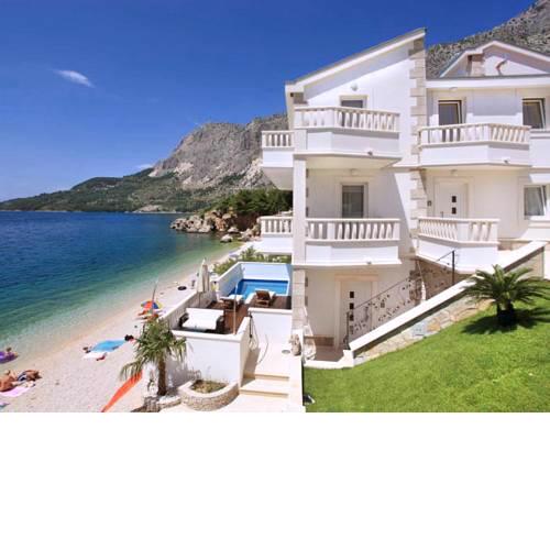 Dicmo Villa Sleeps 10 Pool WiFi