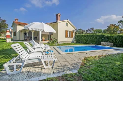 Dina in Zartinj-Topid (Haus für 6-8 Personen)