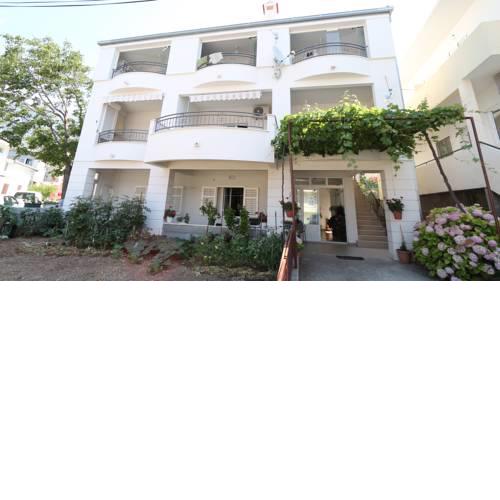 Dinka Guesthouse