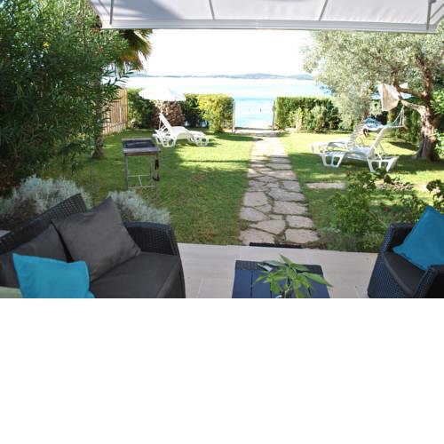 Direct Seafront Villa