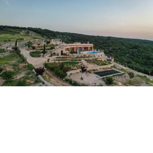 Dol Hills Estate