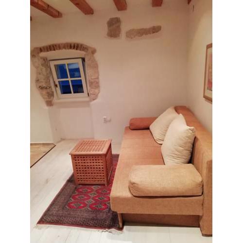 Dolac stone house