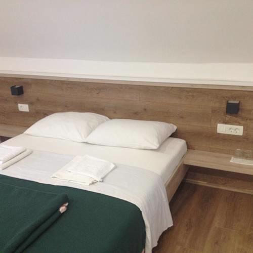 Double Room Jezerce 17768a