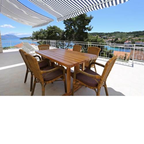 Double Room Lumbarda 9305c