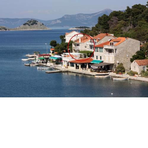 Double Room Pomena 4929a