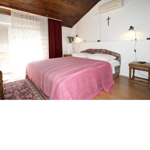 Double Room Preko 8180f