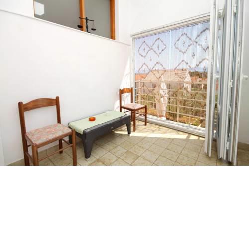 Double Room Preko 8180i