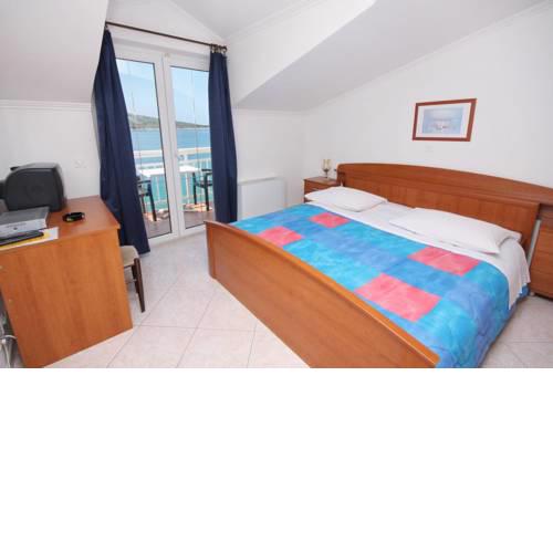 Double Room Primosten 3088a