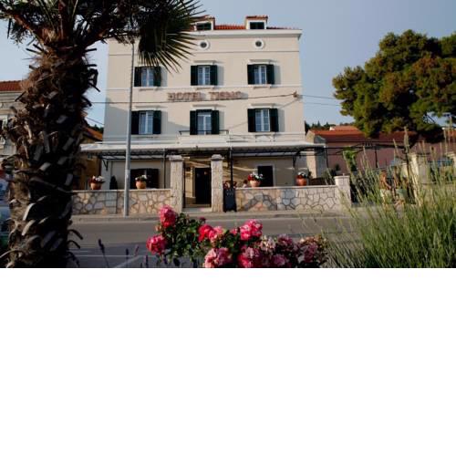 Double Room Tisno 3219c
