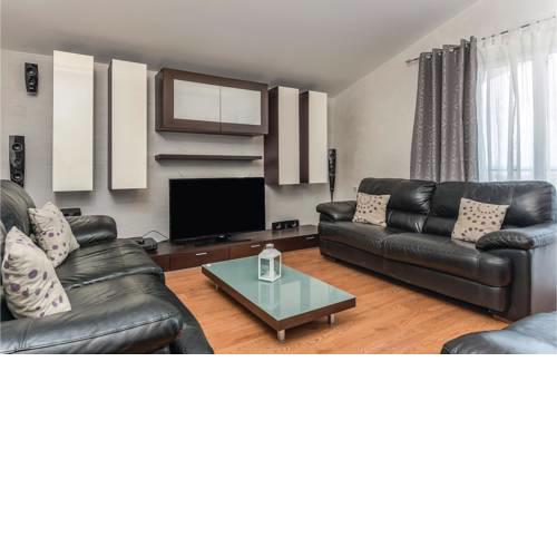 Eight-Bedroom Holiday Home in Kastel Novi
